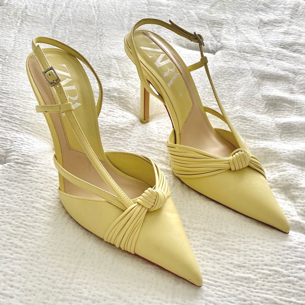 Zara NWOT Yellow Knotted Heels